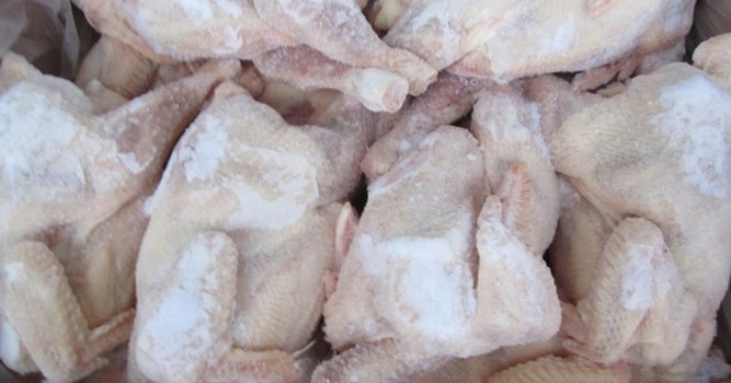 Sử dụng kho lạnh để bảo quản thịt gà